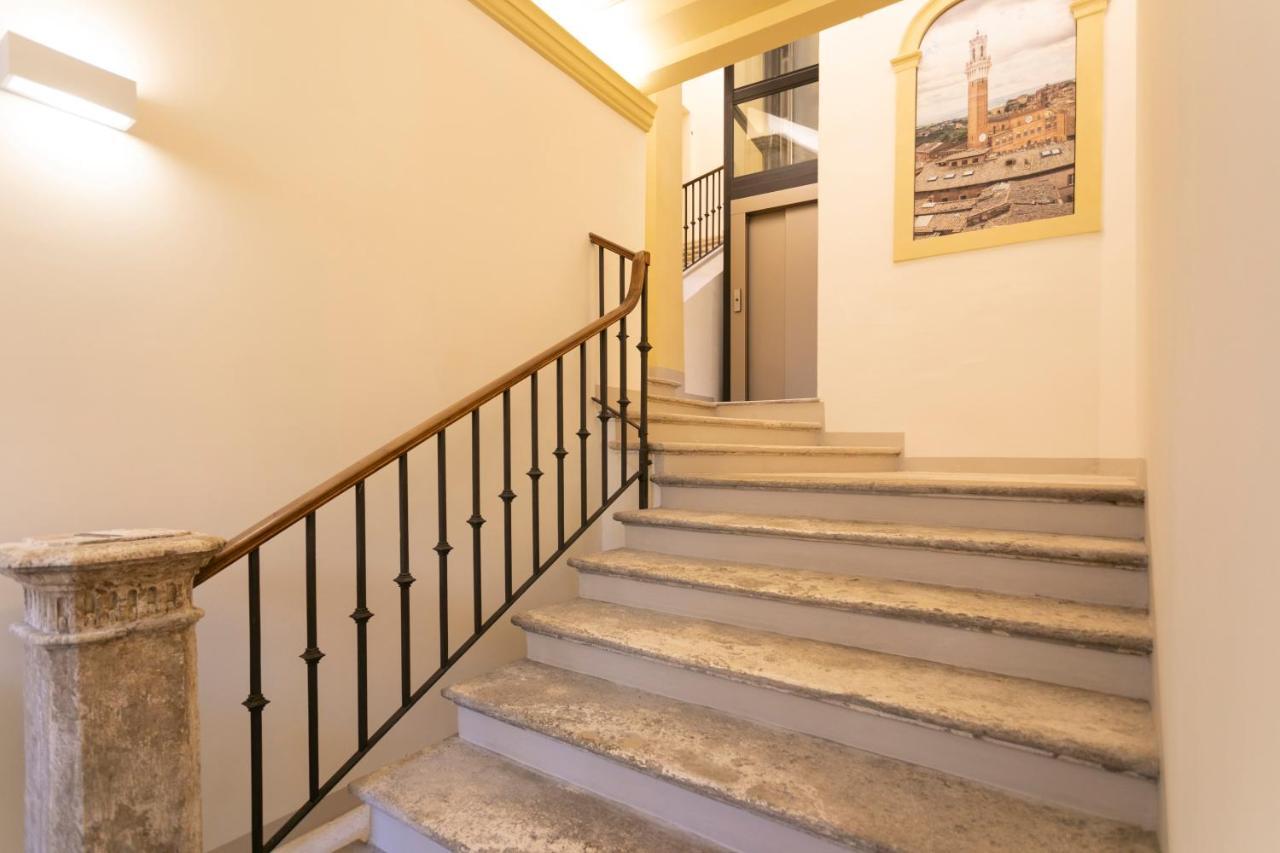 Palazzo Rinuccini Torre Siena Exterior foto